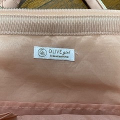 オリーブ　リュックサックの画像