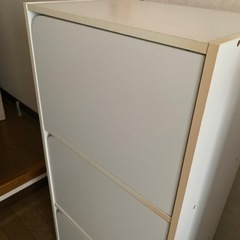 3段ラックの画像