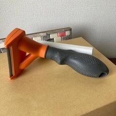 ファーミネーター Furminator ペット専用ブラシ Mサイズ の画像