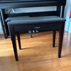 ピアノチェアです。チェアのみ、必要な方に。5/30廃棄予定