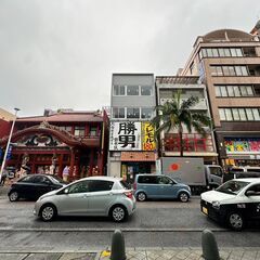 国際通りに大型廃墟BARが グランドオープン オープンスタッフ大...