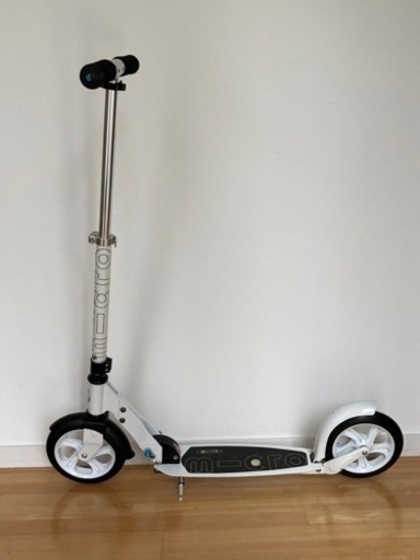 マイクロ ホワイト Micro White 【キックボード】（正規輸入品）