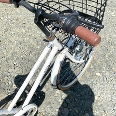 自転車　白26インチの画像