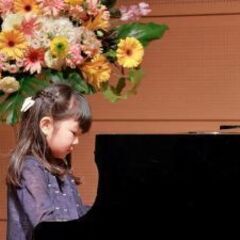 ピアノ発表会(ベーゼンドルファー)出演者募集&ピアノレッスン生募集 - 友達