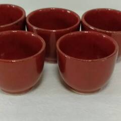中古 白鶴 美しい朱色 お猪口 おちょこ 5個＆色味質感似てる徳利＆徳利袴セットの画像