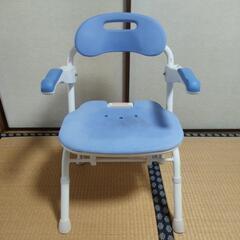 シャワーチェア　安寿　折りたたみ　肘掛け跳ね上げ