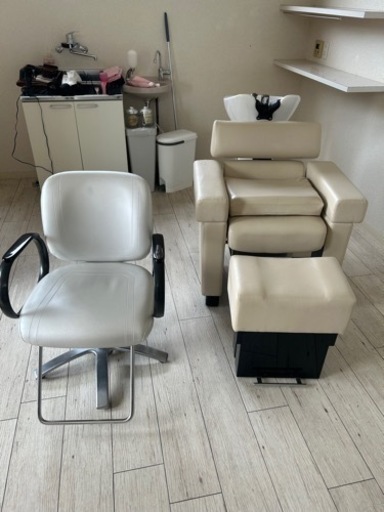 カットチェア、シャンプー台