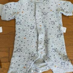 １枚100円ユニクロ　ベビー服　３枚セットの画像