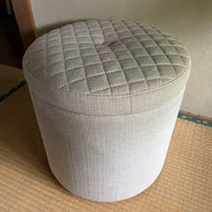 直前割引】中に物が入るスツール
