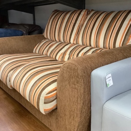 スペイン製ソファー　ニトリ　2人掛け　布　ブラウン×マルチカラー