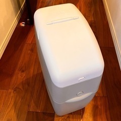 アップリカ　オムツゴミ箱（NIOIPOI）