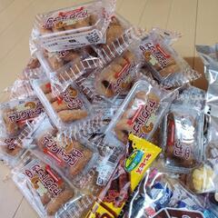 ヤングドーナツ チロルチョコ じゃがり等 お菓子大量セットNo.1の画像