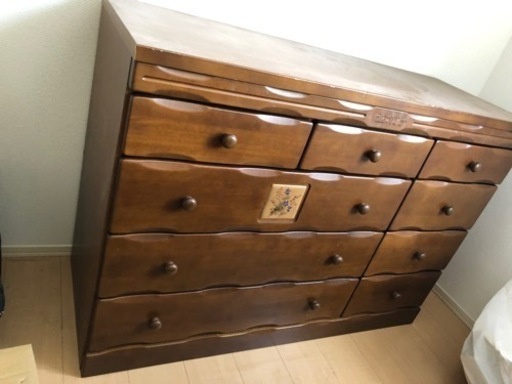 木製衣装ダンス