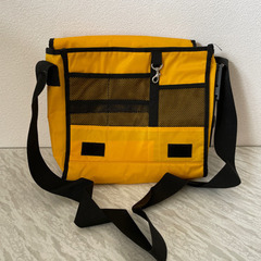 ショルダーバック　　Burton Houseの画像