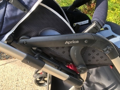 アップリカ最上位ベビーカー　オプティアクッション