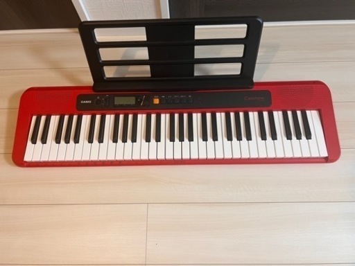 2021年製CASIO® CT-S200RD 電子キーボード　赤色　お値下げしました