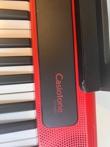 2021年製CASIO® CT-S200RD 電子キーボード　赤色　お値下げしました