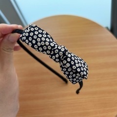 ヘアリボン カチューシャ　美品の画像
