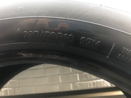 アルファード、ヴァルファイヤ純正タイヤ235/50/18タイヤのみ
