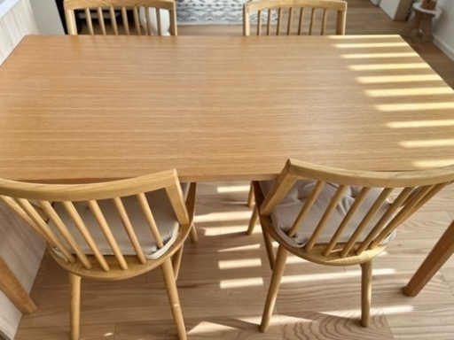 ダイニングテーブル