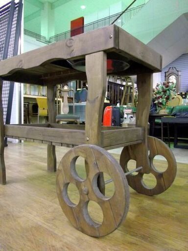 プランターワゴン 北欧風 ヴィンテージ 高さ：約80cm 木製 カントリー 農場 農業 ディスプレイ 店舗 什器 札幌市 厚別区