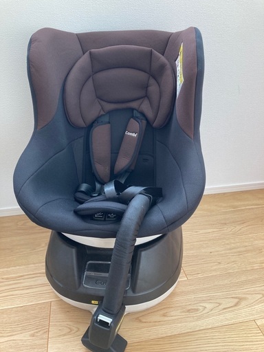 コンビ　西松屋モデル　ネセルターン