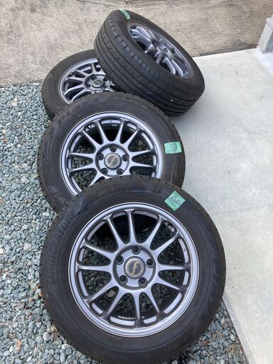 日産ジューク　タイヤ・ホイール4本セット