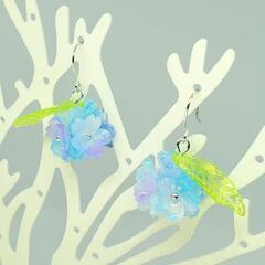 (ハンドメイド)こんぺいとうみたいな紫陽花ピアス♪①の画像