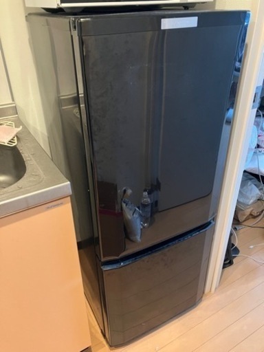 一人暮らし用冷蔵庫です。