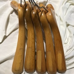 木製ハンガー五本セットの画像