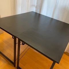 【無料でお譲りします】デスク/ミーティングテーブルの画像