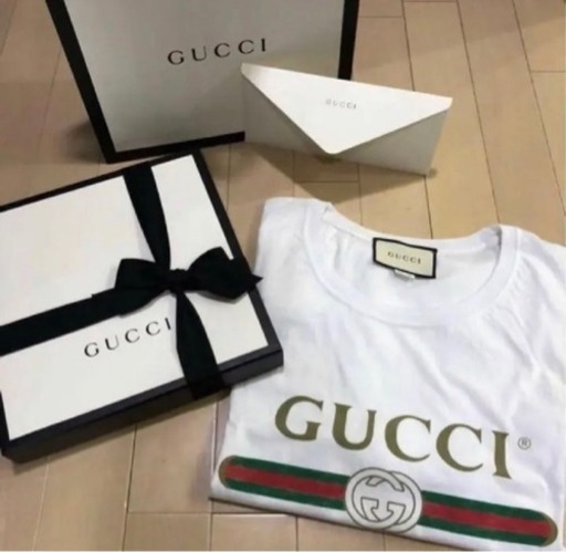 【GUCCI】グッチ グッチロゴ ウォッシュドオーバーサイズ Tシャツ ホワイト
