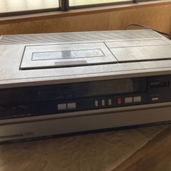 【無料で差し上げます】レトロなビデオデッキ（三菱電機製）の画像