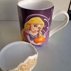 ディズニープリンセス ラプンツェル蓋付きマグカップ
