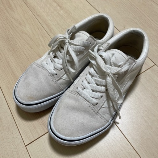 VANS ホワイトスニーカー　23.5cm