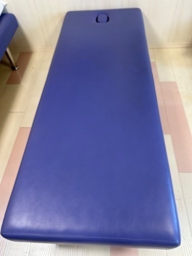 マッサージベッド