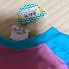 女の子　ラッシュガードの画像