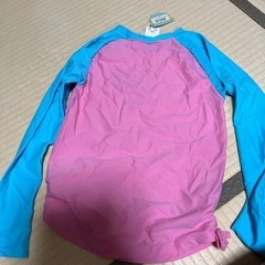 女の子　ラッシュガードの画像