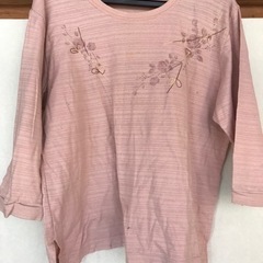 ピンク　ワンポイント花柄　五分丈袖シャツ　