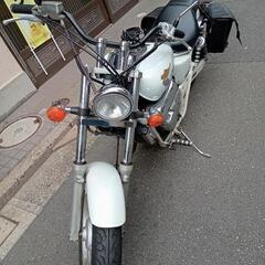 HONDA Ｖツインマグナ250cc パールホワイト