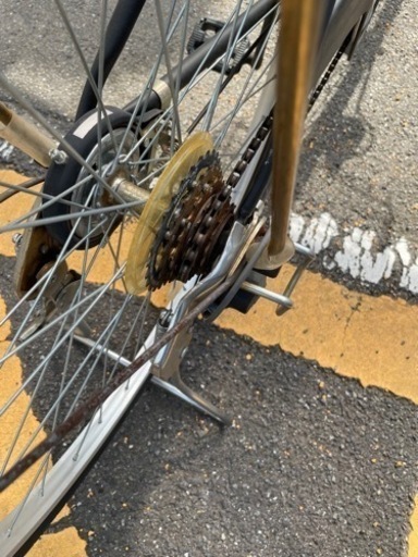 27インチ　外装6段自転車　オートライト　丸石