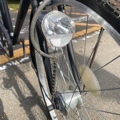 27インチ　外装6段自転車　オートライト　丸石の画像