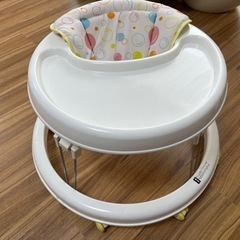 お話中　歩行器