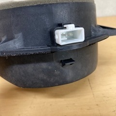 【中古品】DAA-ZVW30-AHXEB 2010年式　フロント左ドア　スピーカー　純正品の画像