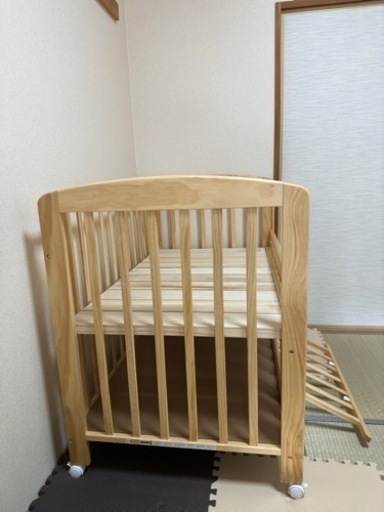 ベビーベッド　大きめ　木製