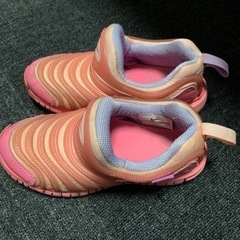 NIKEスニーカー20センチの画像
