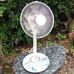 ★Panasonic 30センチ 扇風機　多機能　リモコン付き　F-CL327の画像