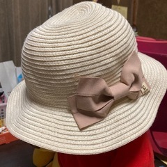 ミキハウスの帽子　日除け付きの画像