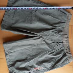 adidas　ショートパンツ　短パン