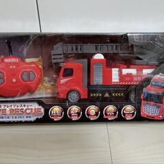 おもちゃ　ラジコン　消防車　レスキュー